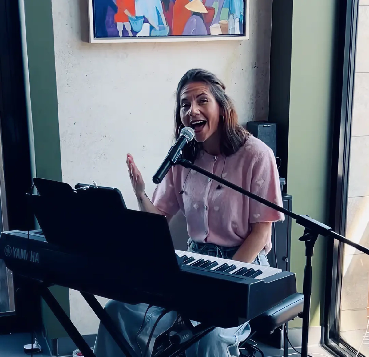 Sunday brunch with live music